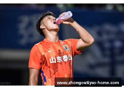 唐宁：足球界的新星，崭露头角引发关注